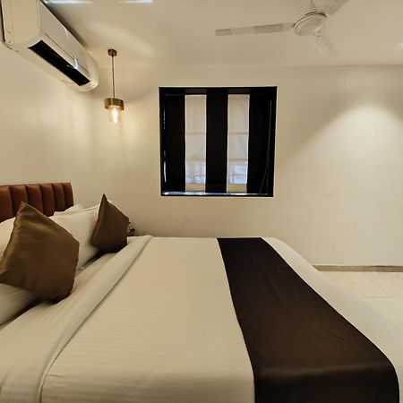 The Majlis Hotel - Colaba Mumbai Exterior foto