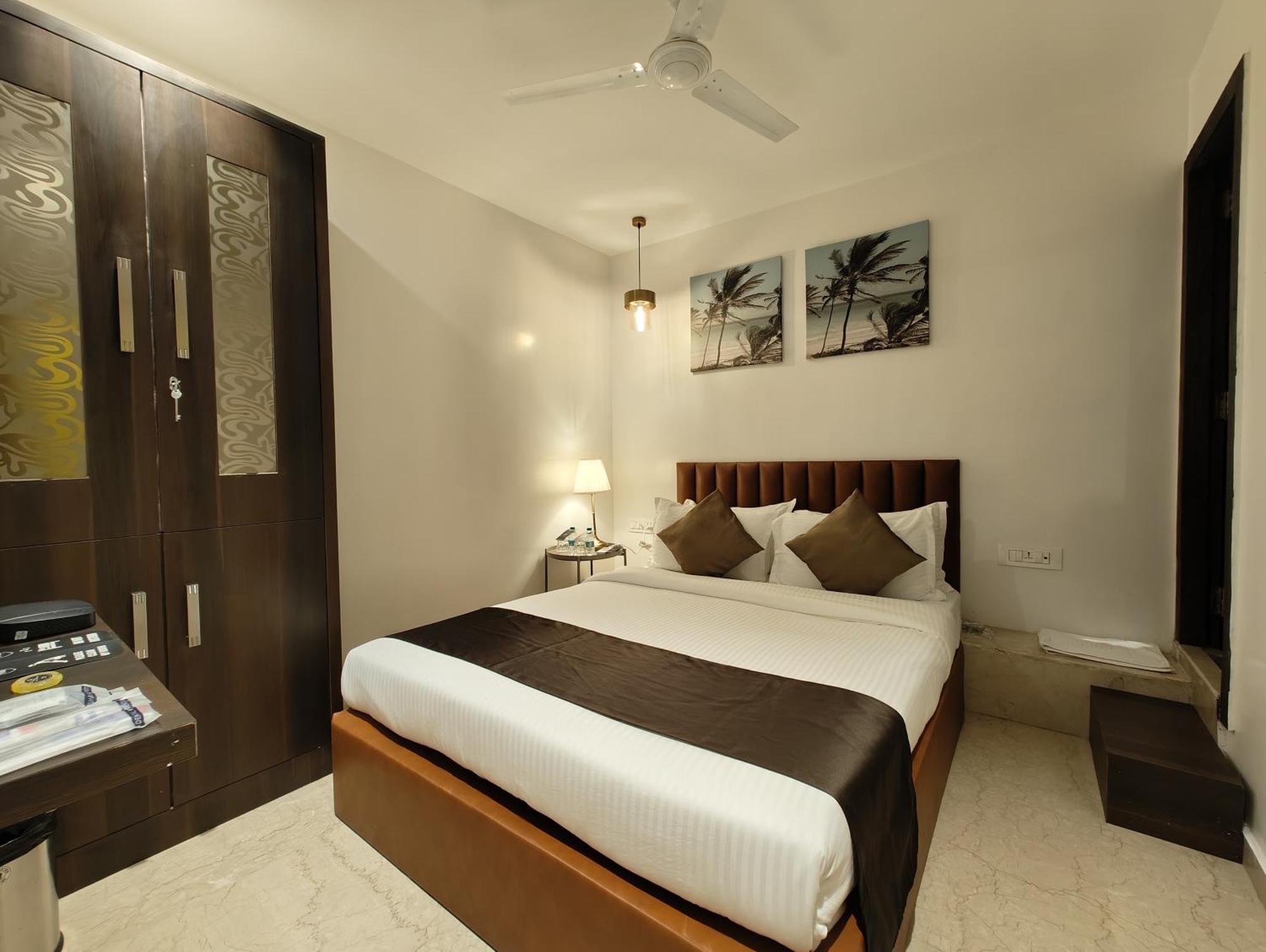 The Majlis Hotel - Colaba Mumbai Exterior foto